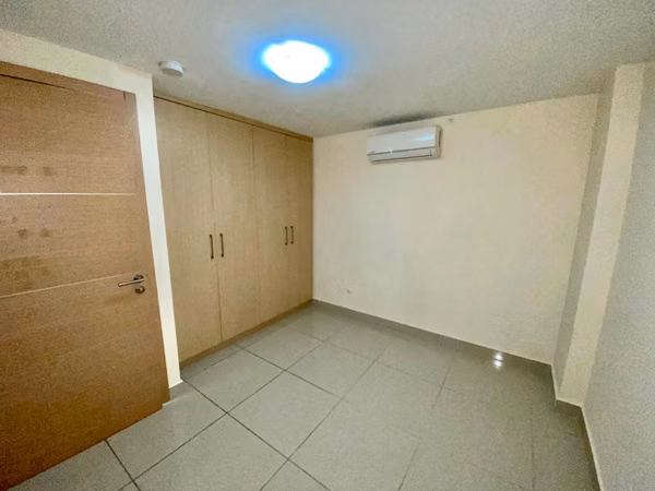 ABSOLUTE REMATE APT 2R2B1P EN PH TORRE DE CASTILLA VIA ESPANIA 134000