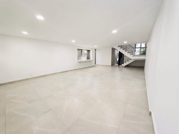 House in San Francisco Two levels and renovated