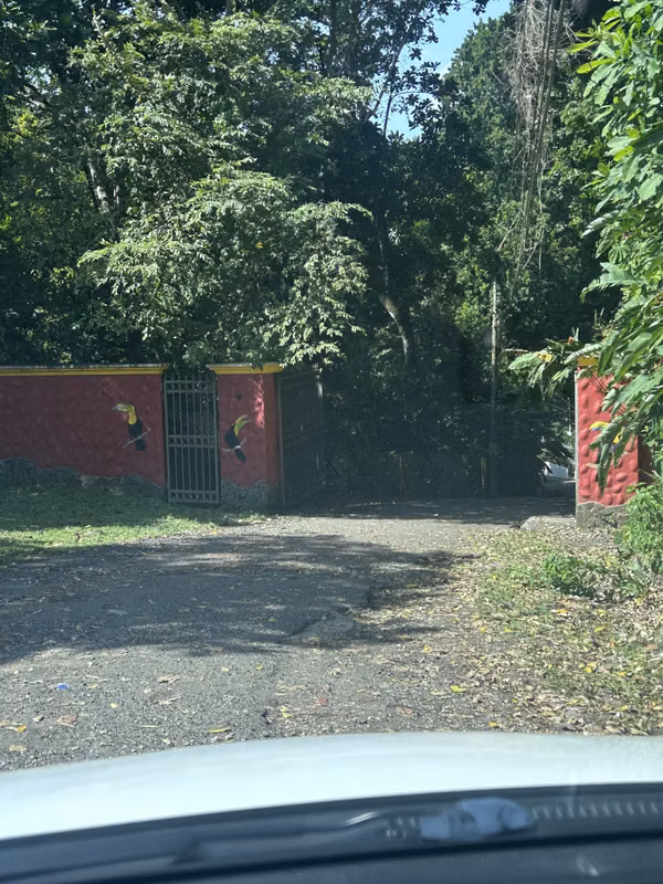 Vendo terreno en Las Cumbres frente al lago