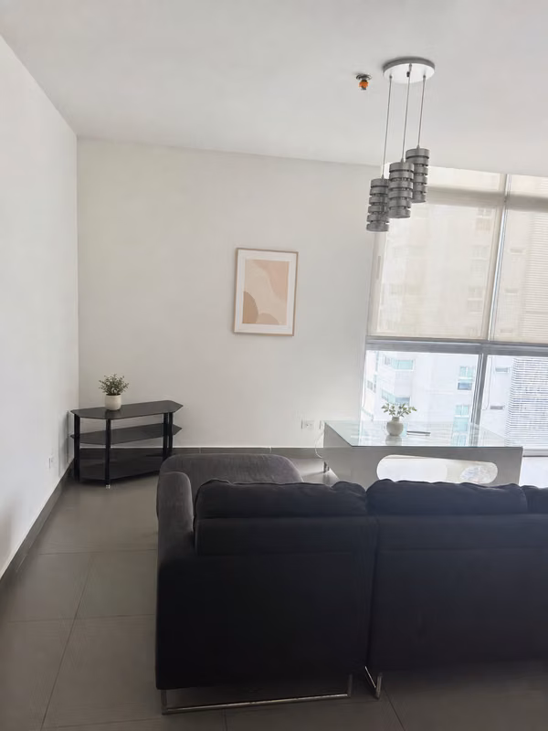 Hermoso apartamento diagonal al parque Urracá en la Ave. Balboa