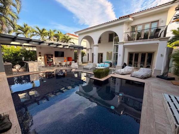 House for Rent at Fairway Islands - Santa María - YD