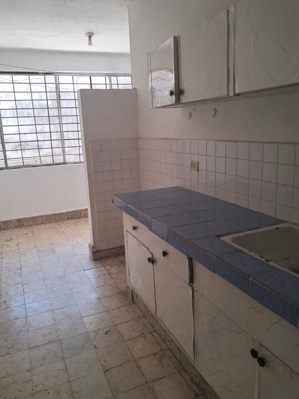 Se alquila apartamento de 2 Recamaras en Parque Lefevre