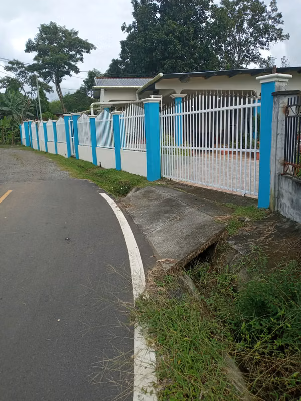 Se alquila casa en Bugaba cercada grande  600