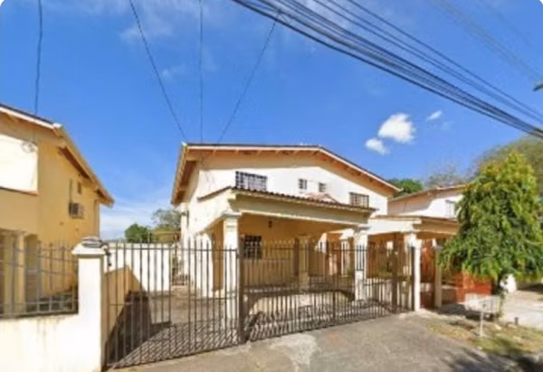 ALQUILER CASA EN COLINAS DE CERRO VIENTO