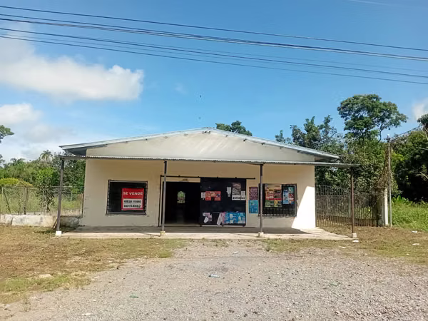 En venta Local Comercial mas Terreno