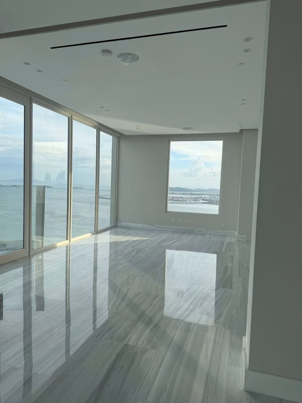 Luxury apartment in Punta Paitilla | White goods | 624m² beachfront and 5 parking spaces