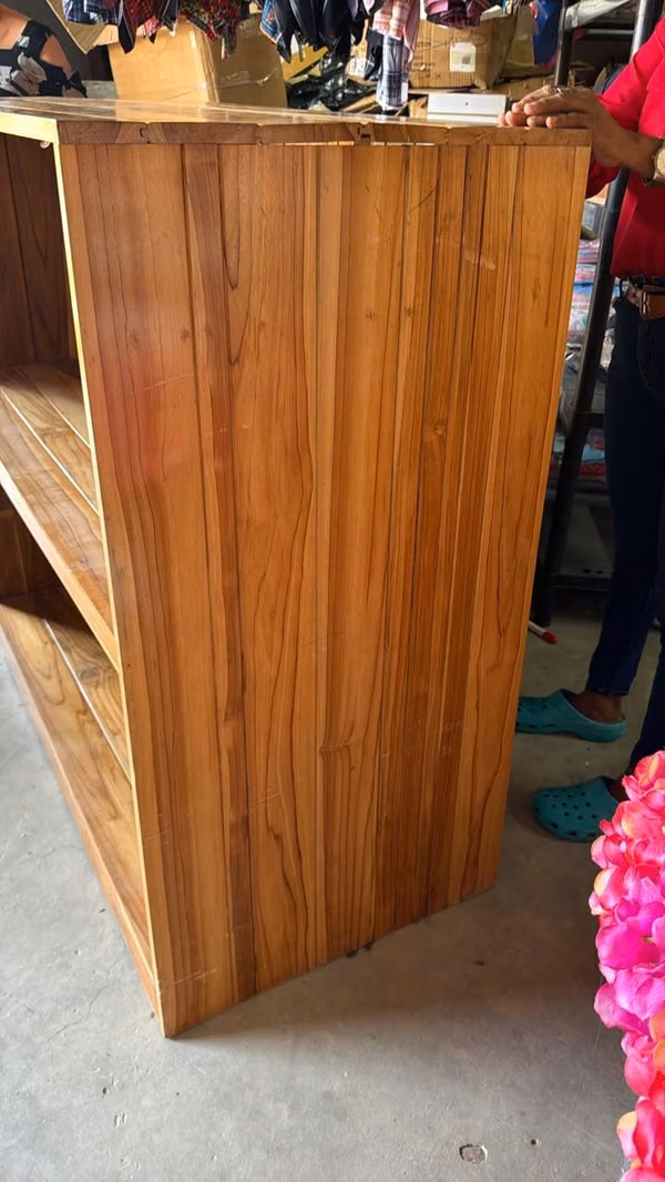 Mueble de madera TECA