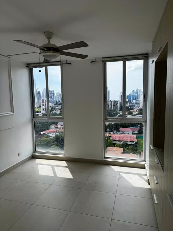 C453J SE ALQUILA AMPLIO APARTAMENTO CON LINEA BLANCA EN EL CARMEN