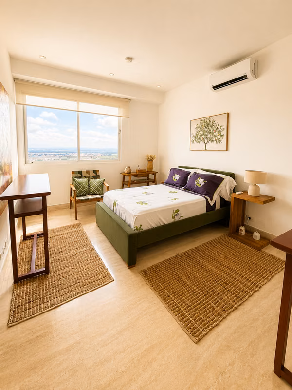 LUXURY APARTMENT AT PH SOLANA – SANTA MARIA | 306 m² | HIGH FLOOR