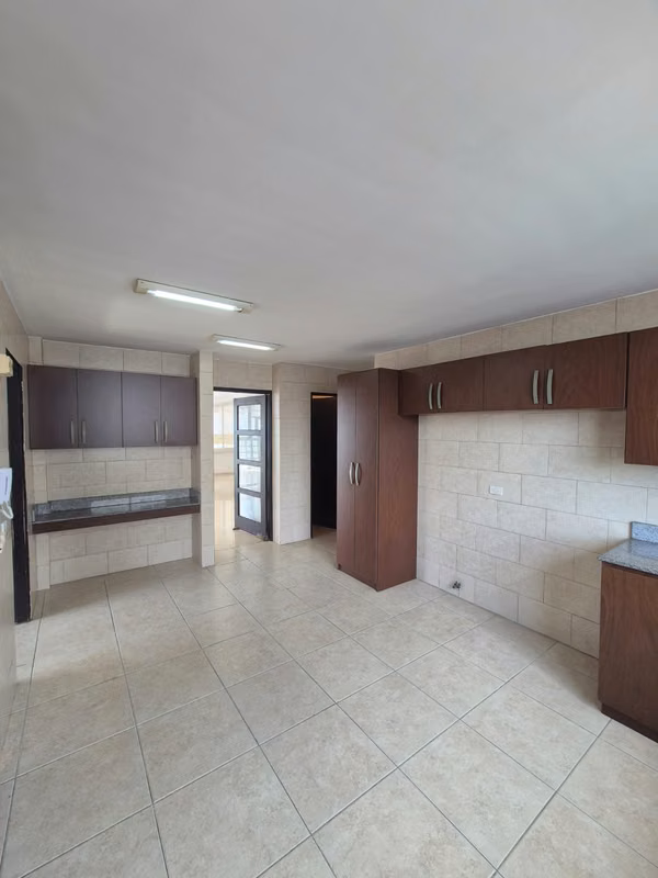 Alquiler o Venta de Amplio Apartamento de 323 m² - P.H. Torre Marbella”