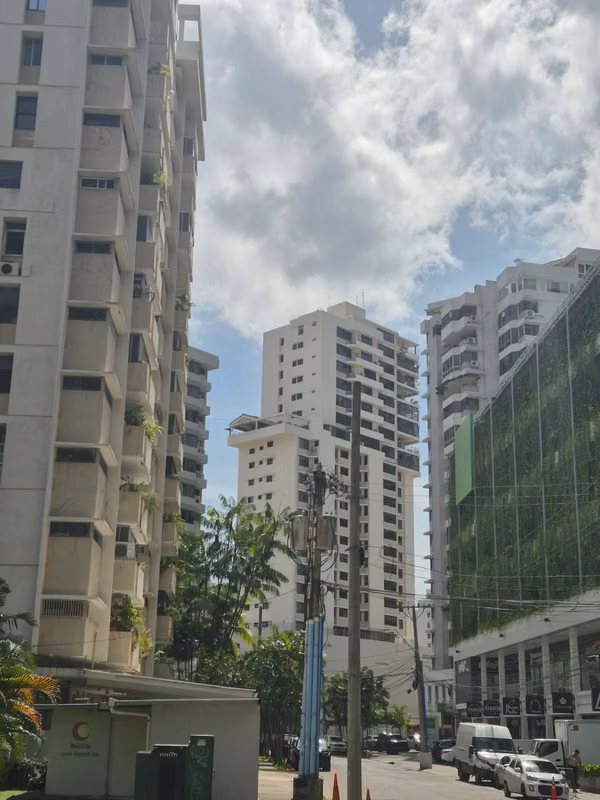 Alquiler o Venta de Amplio Apartamento de 323 m² - P.H. Torre Marbella”