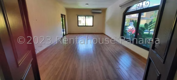 Venta de Casa en Costa del Este Antigua Solo Cliente Directo MC
