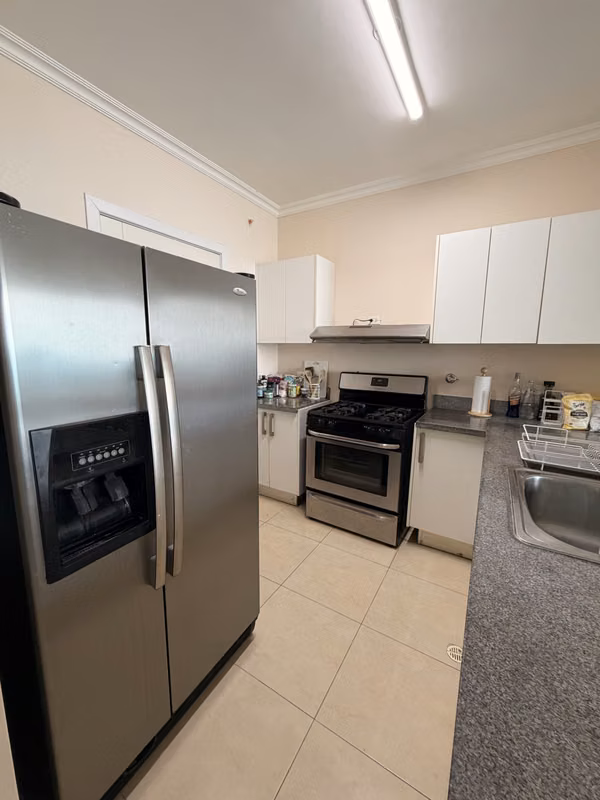 FOR RENT STUNNING APARTMENT SEA VIEW