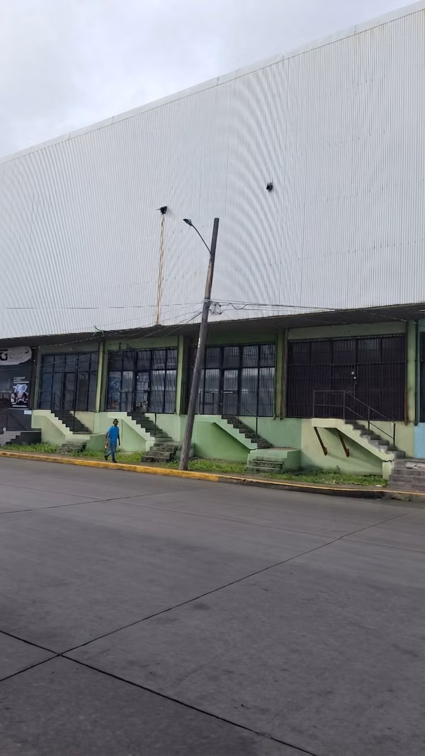 ALQUILER DE BODEGA LOGISTICA EN ZONA LIBRE DE COLÓN (FRANCE FIELD)