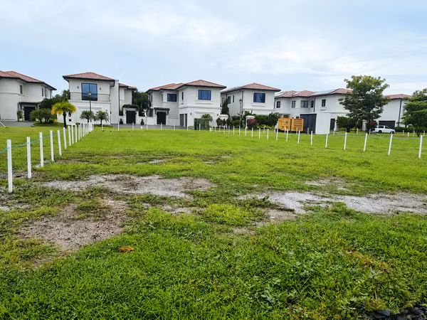 Land for sale in Buenaventura, Velamar Village, 540m²