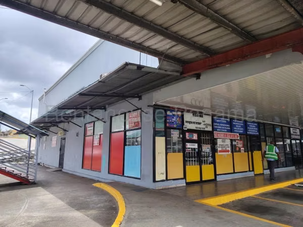 Alquiler de amplio local comercial Juan Diaz , Los Pueblos 26GC7315