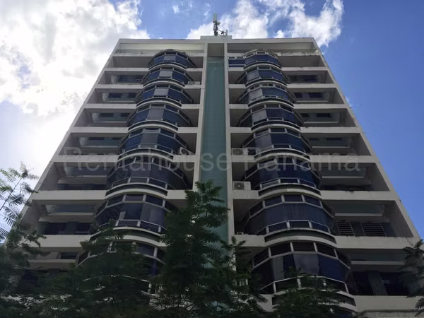 Se Vende Apartamento en Coco del Mar MDV27-1822