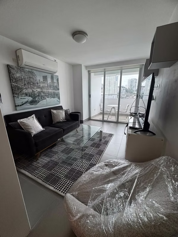 ALQUILER DE APARTAMENTO AMOBLADO EN BELLA VISTA