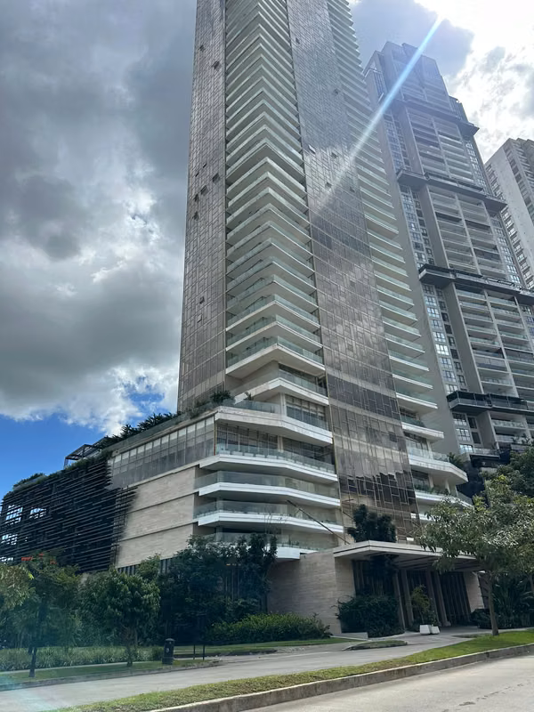 RENTAL – SPECTACULAR ‘La Maison by Fendi’ – 356 m² – 3 Bedrooms – White Line Appliances