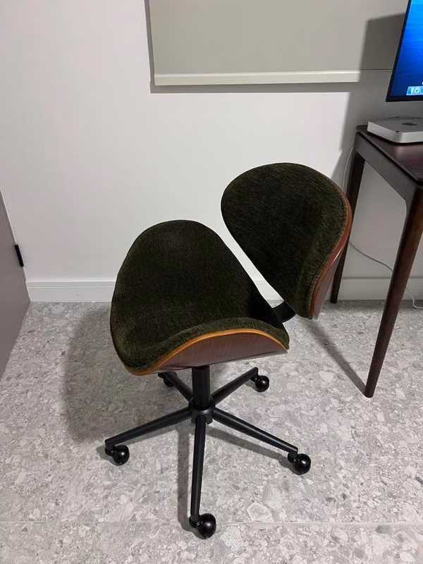 Silla de escritorio estilo Mid-Century – Verde bosque – Nueva, sin uso