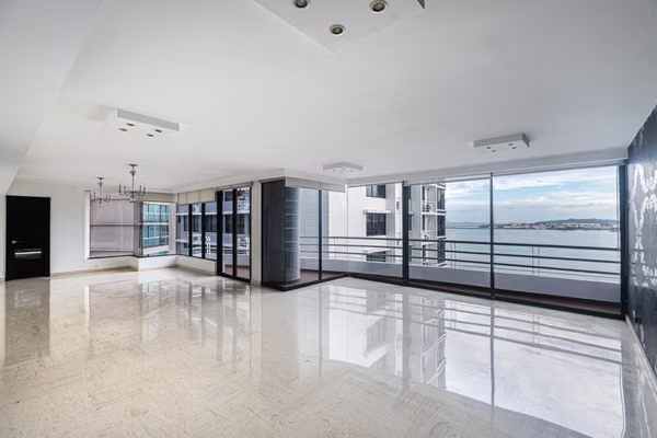 $2,500 APARTMENT FOR RENT ON BALBOA AVENUE WITH BEAUTIFUL VIEWS OF BALBOA AVENUE, 290 SQM