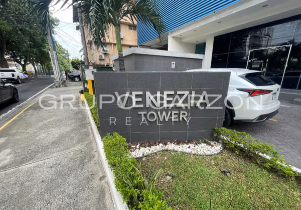 Apartment for rent in PH Venezia Tower (with 2 parking spaces in El Carmen)