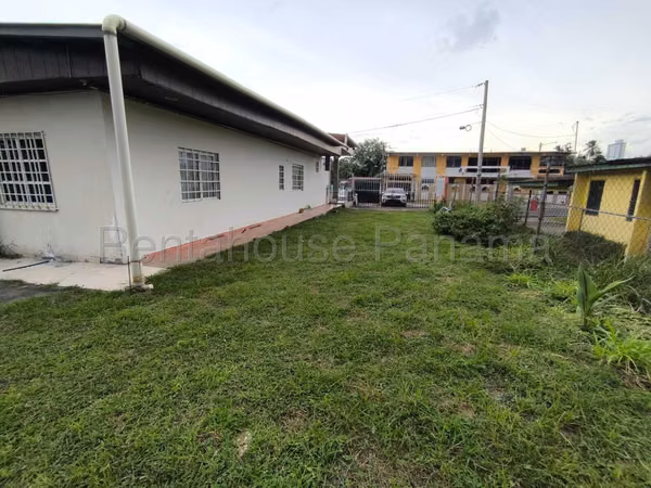 Land for Sale in Parque Lefevre EH