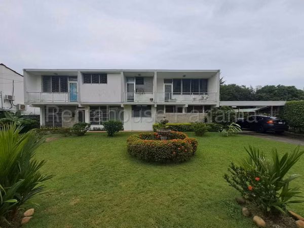 House for sale in Altos del Golf LC25-9847
