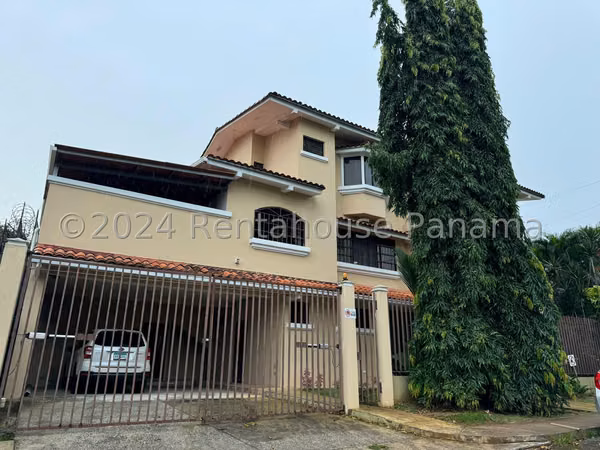 House for Sale in El Carmen DPA27-1692