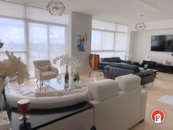 Apartamento en venta frente al mar - Costa del Este