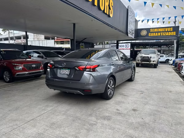 Nissan Versa 2022