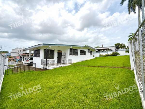 House for sale in Bethania, commercial area