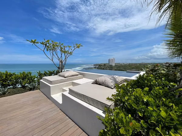 Punta Caelo. 466mts 4r 4.5b furnished terrace $1,200,000.00neg