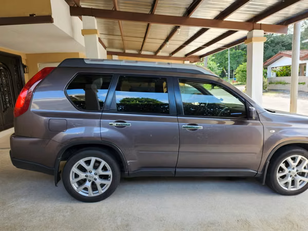 Sell Nissan XTrail year a thousand km 2WD B /. 6,500