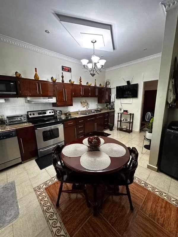 Vendo Hermosa Casa en Colón