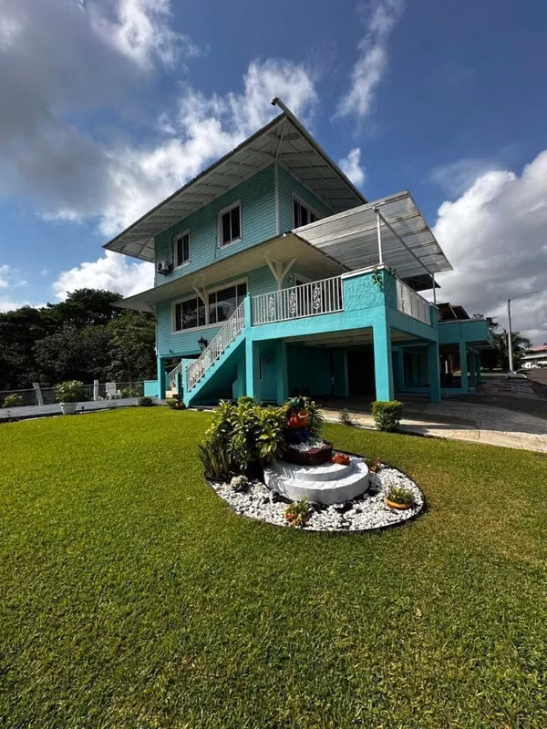 Vendo Hermosa Casa en Colón