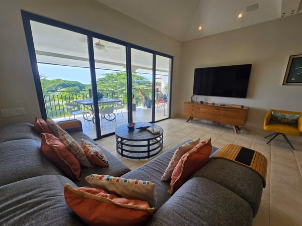 Paseo de las Casas, con Vista al campo de Golf en Buenaventura