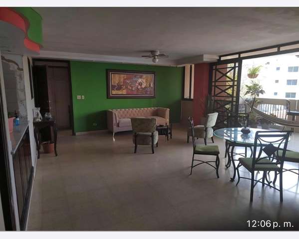 Shared Room Rental behind the Via Argentina Metro Park