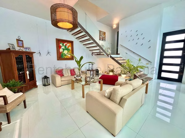 I1272GRR House for Rent in Altos del Golf