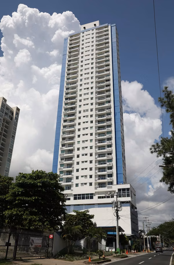 Venta apartamento en PH FIRENZE TOWER - Cerca de Parque Omar