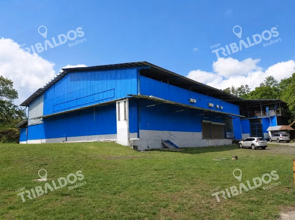 Venta de Bodega en Las Cumbres