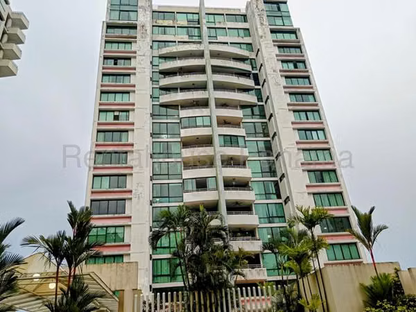 Apartment for Rent in Edison Park JG