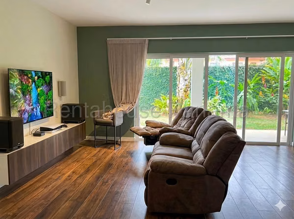 House for sale in Quintas de Versalles 255 Mts PD