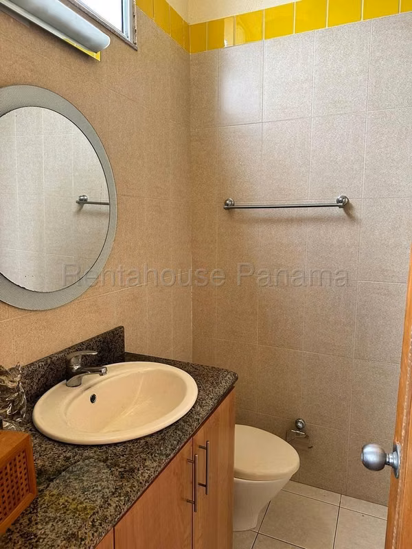 Sale of Exclusive Penthouse in El Carmen
