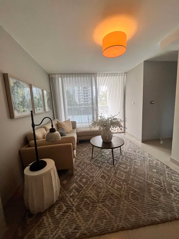 Apartment for sale in Condado del Rey I with private balcony and strategic location