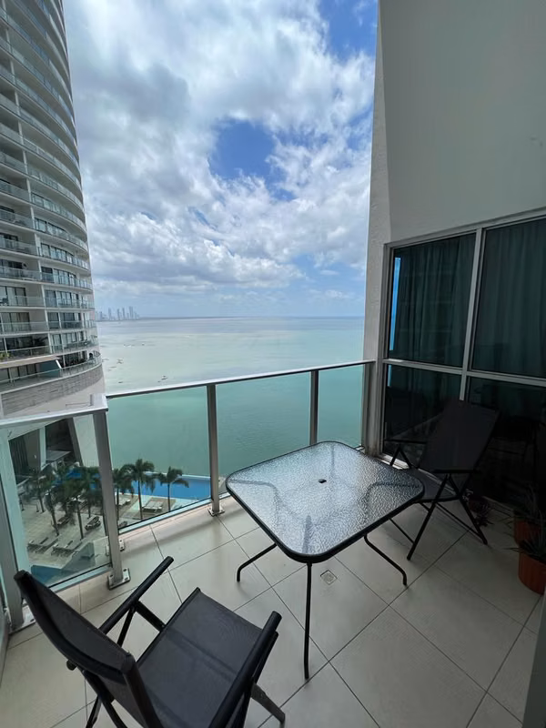 Se alquila hermoso apartamento En Punta Pacifica