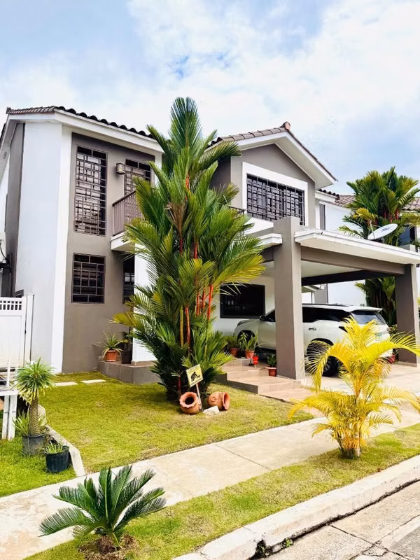  VENTA DE HERMOSA CASA REMODELADA Y AMUEBLADA | PH OLYMPUS, PASEO DEL NORTE
