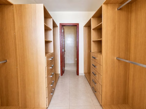 FURNISHED APARTMENT IN AV BALBOA 3 REC 271M IN FRONT OF THE WATERS SEA