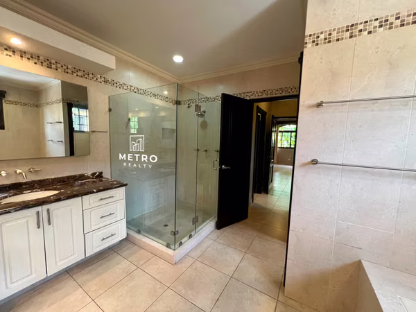 Casa Exclusiva en Venta en Costa del Este