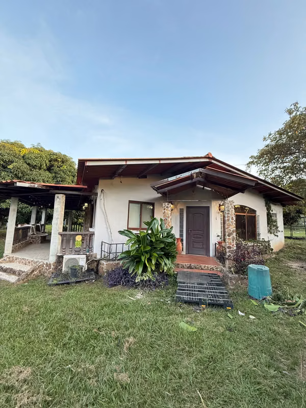 Se Alquila linda casa en Chame